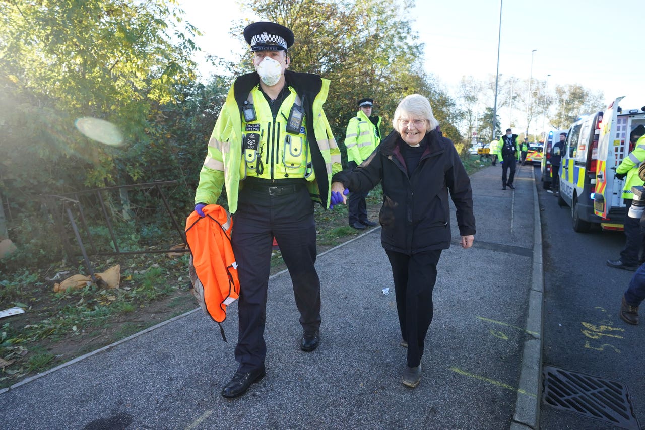 Insulate Britain activists target roads across England | Ayr Advertiser