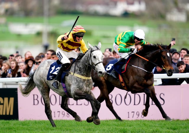 Sine Nomine edged out Its On The Line