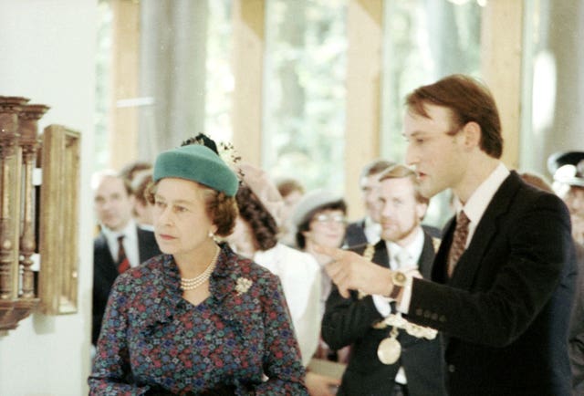 Royal visit to the Burrell Collection