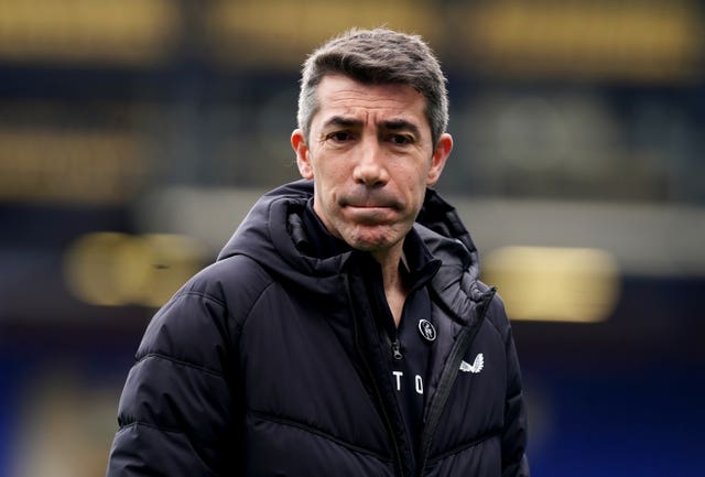 Bruno Lage's Wolves retain faint hope of a top-four finish
