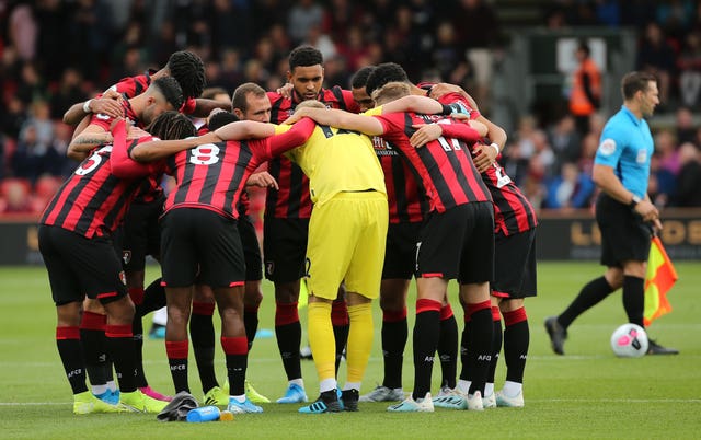Bournemouth huddle before kick-off