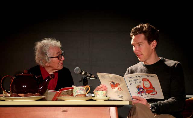 Judith Kerr and Benedict Cumberbatch during a reading of the Tiger Who Came to Tea (Gareth Fuller/PA)