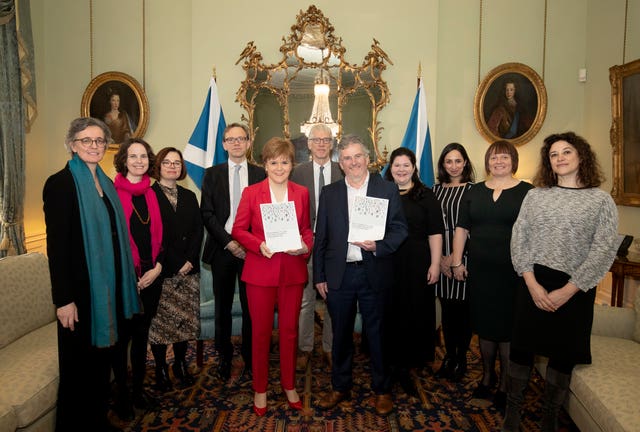 Nicola Sturgeon and taskforce members