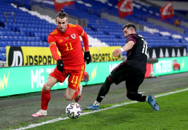 Gareth Bale (left) made a late substitute appearance 