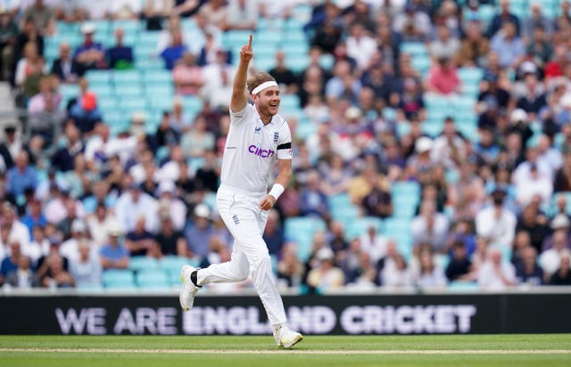 England v South Africa - LV=Assurance Test Series - Third Test - Day Three - Kia Oval