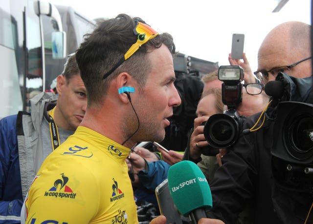 Mark Cavendish took the yellow jersey at the 2016 Tour de France