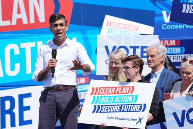 Rishi Sunak in front of the Conservative campaign bus