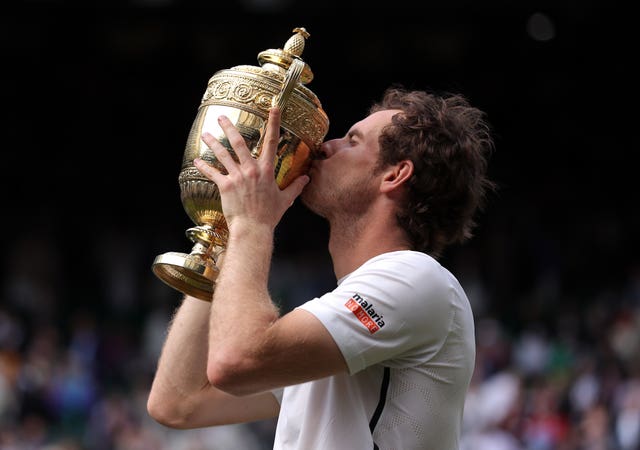 Andy Murray celebrates winning Wimbledon