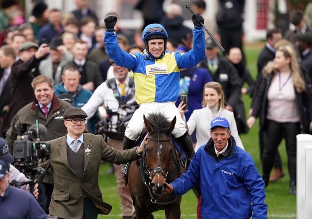 Langer Dan after winning at Cheltenham