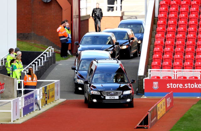 Gordon Banks' funeral cortege arrives at the bet365 Stadium