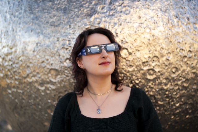 Solar eclipse glasses