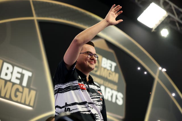 Gian van Veen on stage