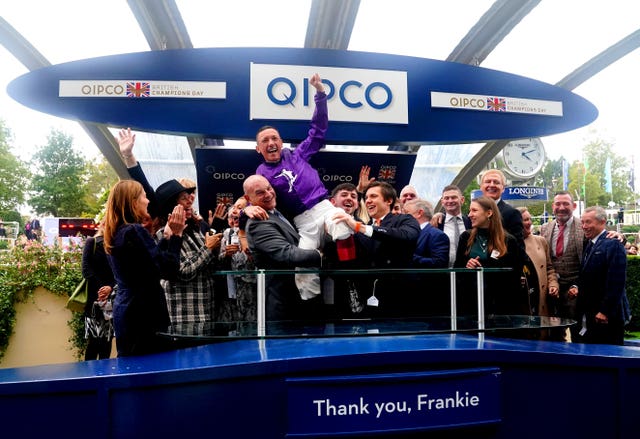 Frankie Dettori celebrates 