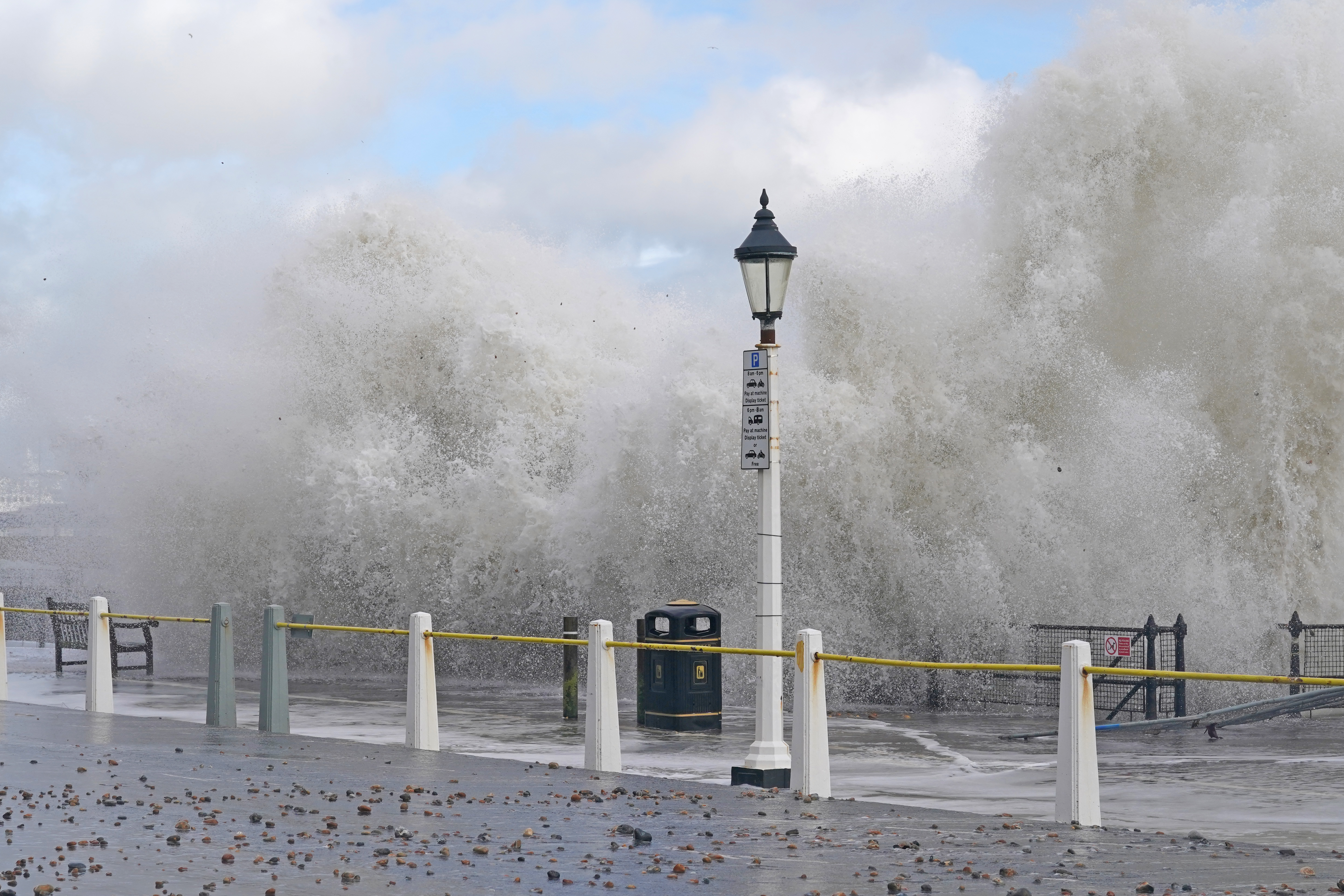 Heavy Rain Warning As Storm Ciaran Continues To Hit UK | Helensburgh ...