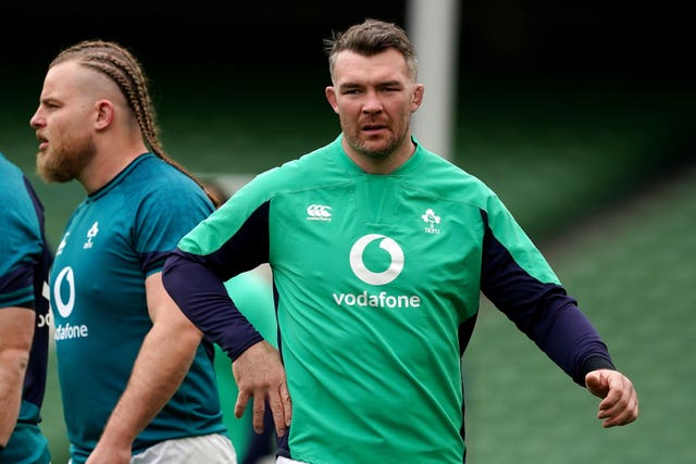 Peter O'Mahony in training