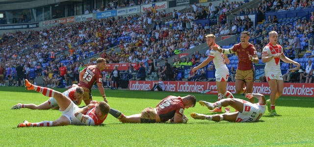 Ben Garcia goes in for the second try