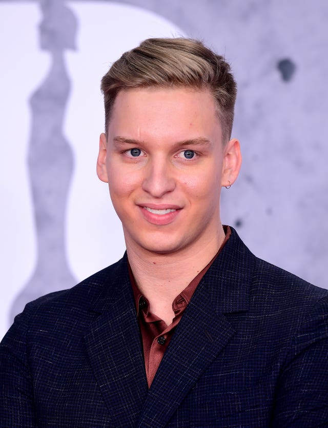 George Ezra kicks off Brit Awards by claiming best British male solo