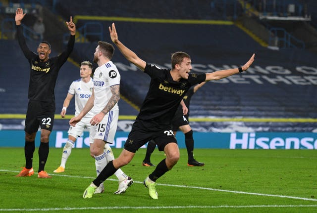 Tomas Soucek celebrates