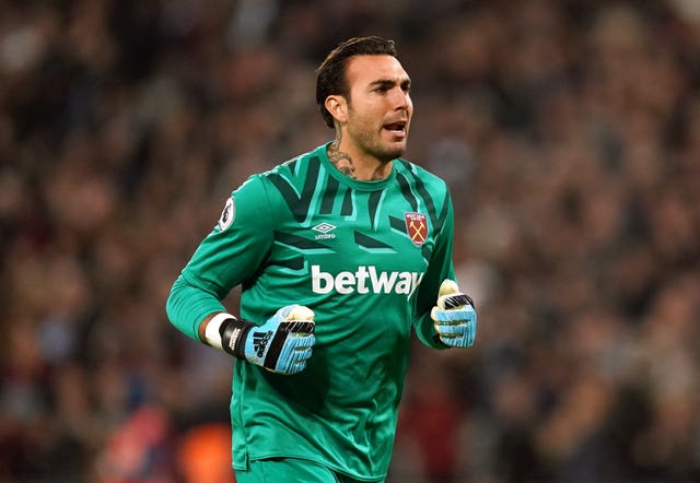 West Ham's back-up goalkeeper Roberto performed well in the early stages