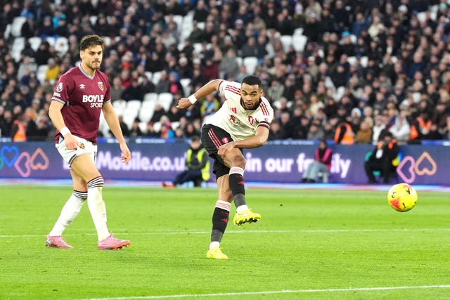 Cody Gakpo scores Liverpool's second goal 