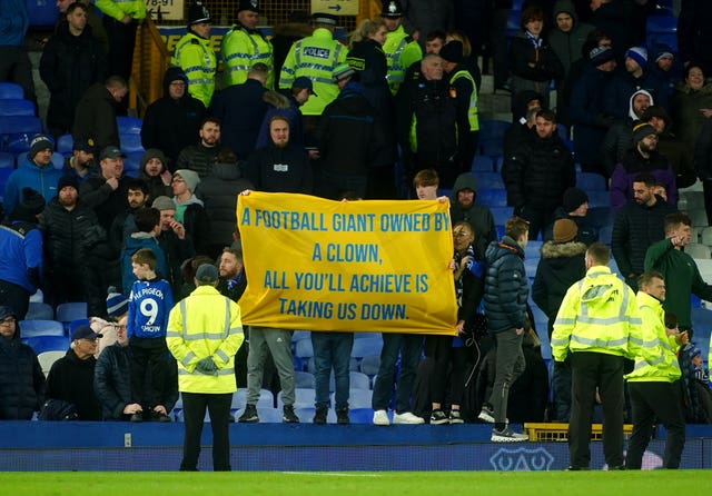 Everton are now level on points with bottom side Southampton 