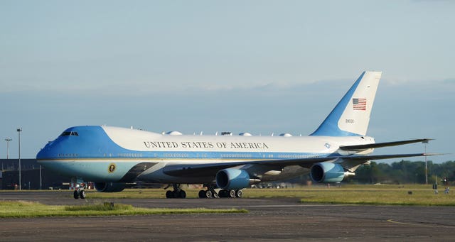 Air Force One touching down at RAF Mildenhall