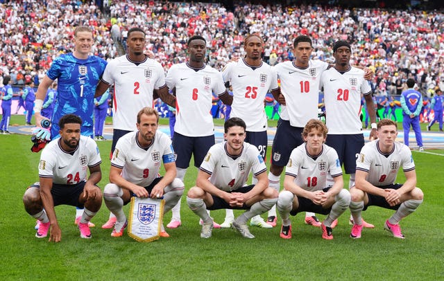 England line up before the FIFA World Cup match at the Boston Stadium