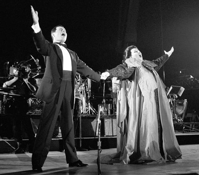 Freddie Mercury and Monserrat Caballe perform Barcelona