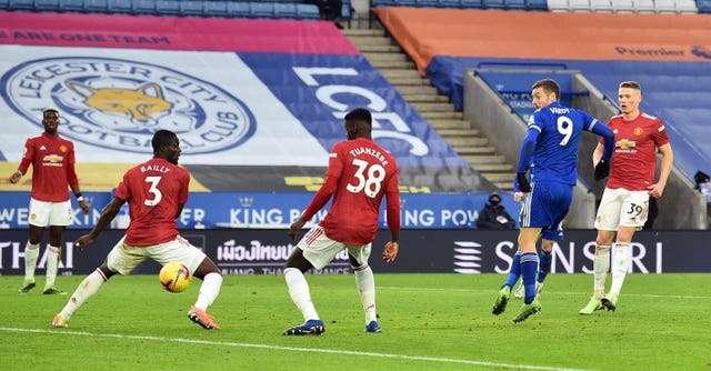 Jamie Vardy's shot goes in off Axel Tuanzebe for an own goal