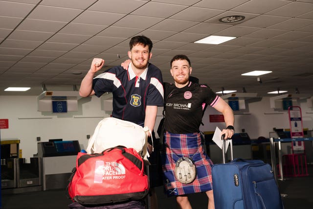 Craig Ferguson at Glasgow Airport 