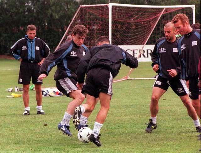 Mark Hughes (second left) and Gianluca Vialli (second right) at a Chelsea training session