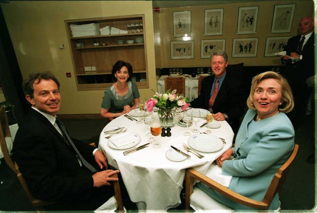 Bill Clinton and Tony Blair dinner at Le Pont de la Tour restaurant