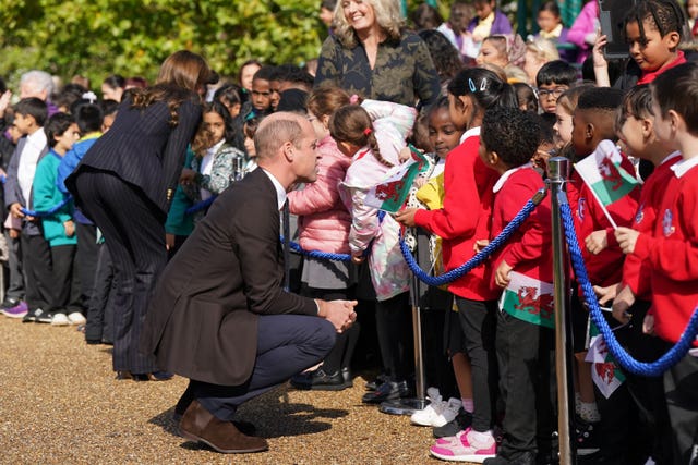 William and Kate meet schoolchildren