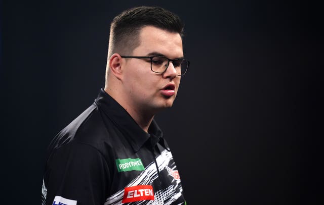 Gian Van Veen on stage