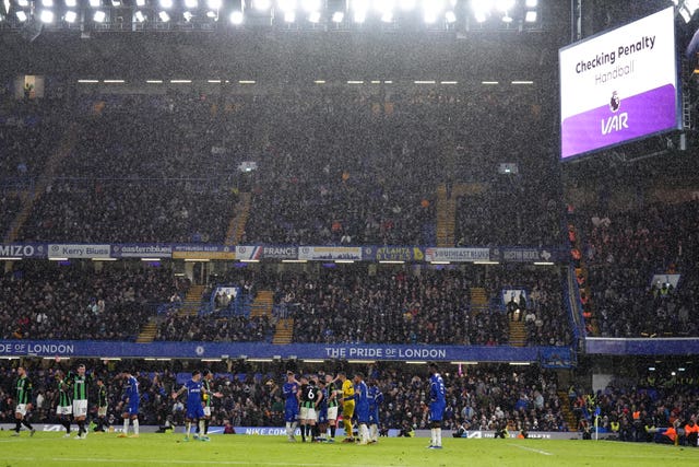 Chelsea 3-2 Brighton: 10-man Blues hold on in frantic finish to Stamford  Bridge thriller