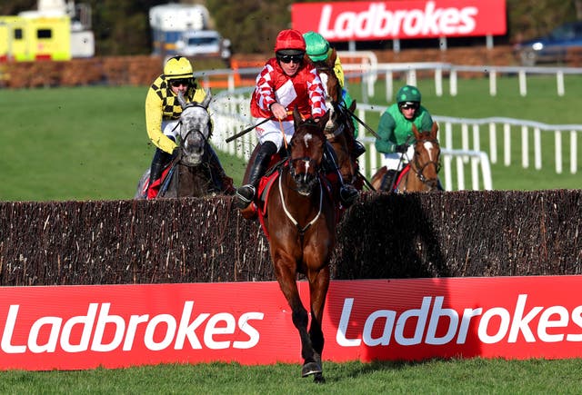 Mighty Potter and Davy Russell on their way to victory