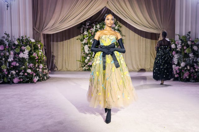 Richard Quinn Catwalk – London Fashion Week 2023