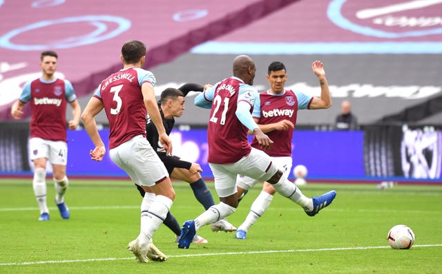 Phil Foden earns Man City point after Michail Antonio’s spectacular opener