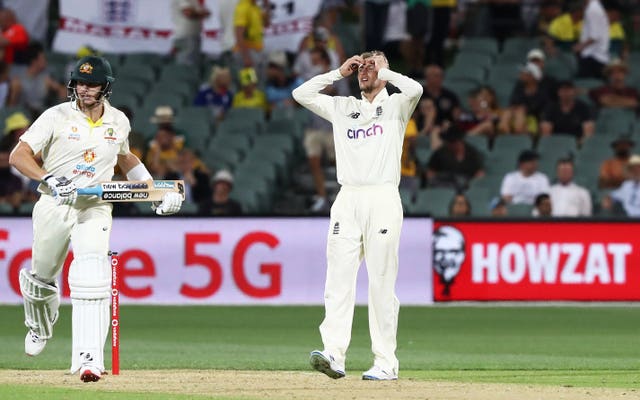 Joe Root shows frustration