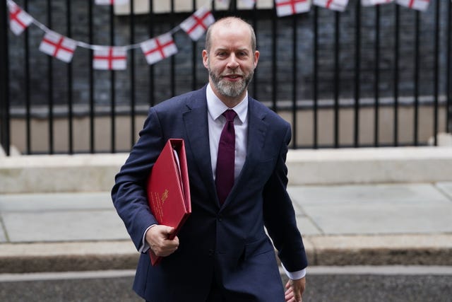 Business and Trade Secretary Jonathan Reynolds walks along Downing Street