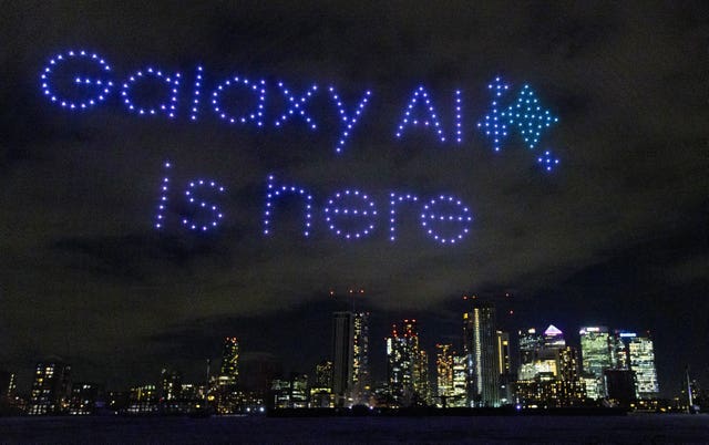 550 drones created shapes over London's Canary Wharf to celebrate the launch of the new Samsung Galaxy S24 device