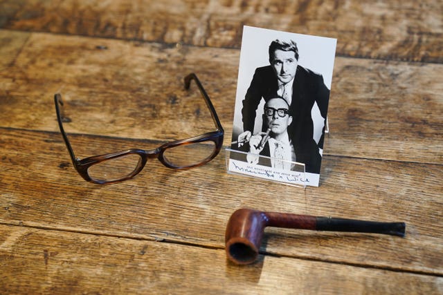 Glasses and a pipe belonging to Eric Morecambe 