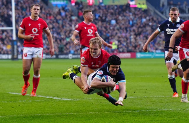 Darcy Graham scores for Scotland