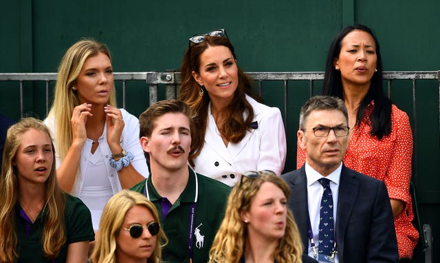 The Duchess of Cambridge sat between Katie Boulter and Anne Keothavong to watch Harriet Dart