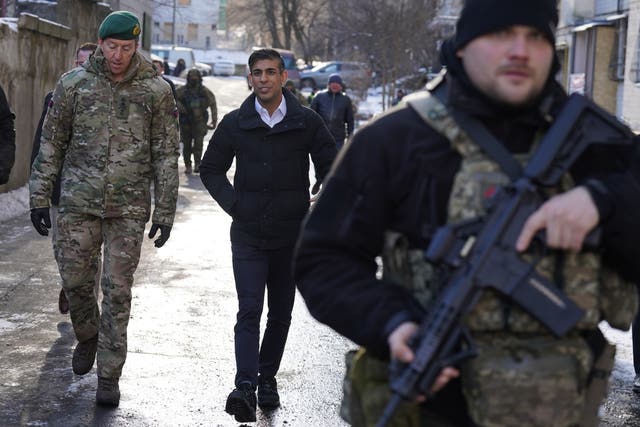 Prime Minister Rishi Sunak and General Gwyn Jenkins walking through Kyiv