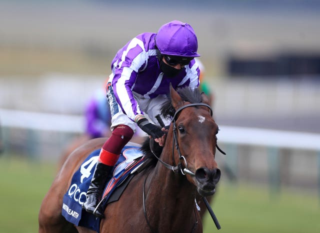 Mother Earth taking the Qipco 1000 Guineas