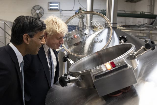 Rishi Sunak with Boris Johnson 