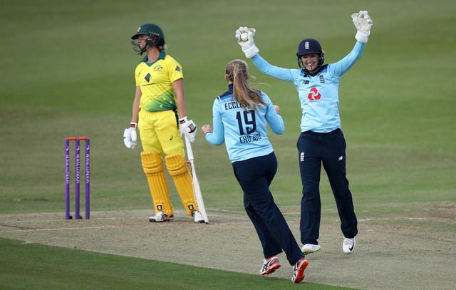 Sarah Taylor, right, is widely regarded as one of the best wicketkeepers in the world (Tim Goode/PA)