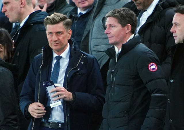 New Crystal Palace manager Oliver Glasner alongside chairman Steve Parish during the Premier League match at Goodison Park
