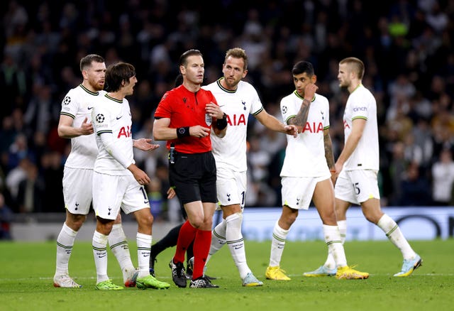 Harry Kane (third right) appeals to referee Danny Makkelie